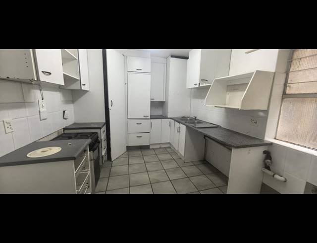 3 BEDROOM APARTMENT FOR SALE IN FLORIDA
